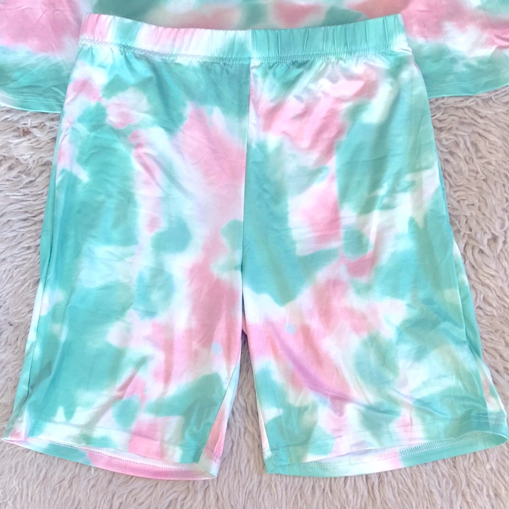 Tie dye active set NWT